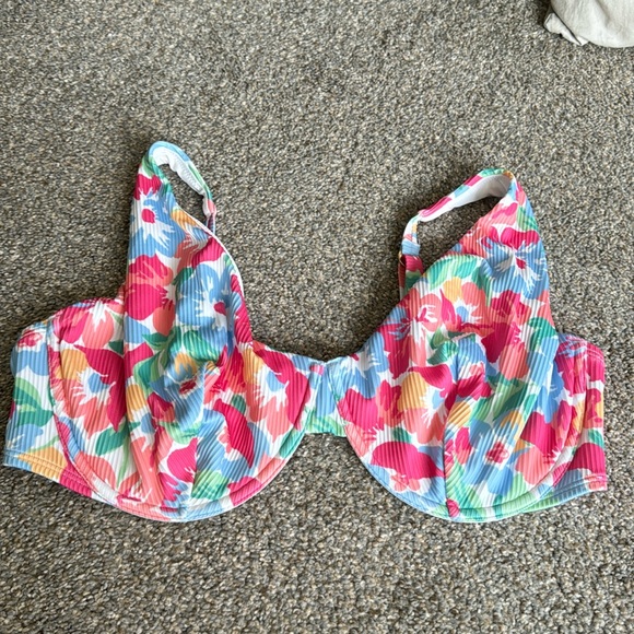 Hollister Other - Hollister curve swim top.  Xl. NWOT.